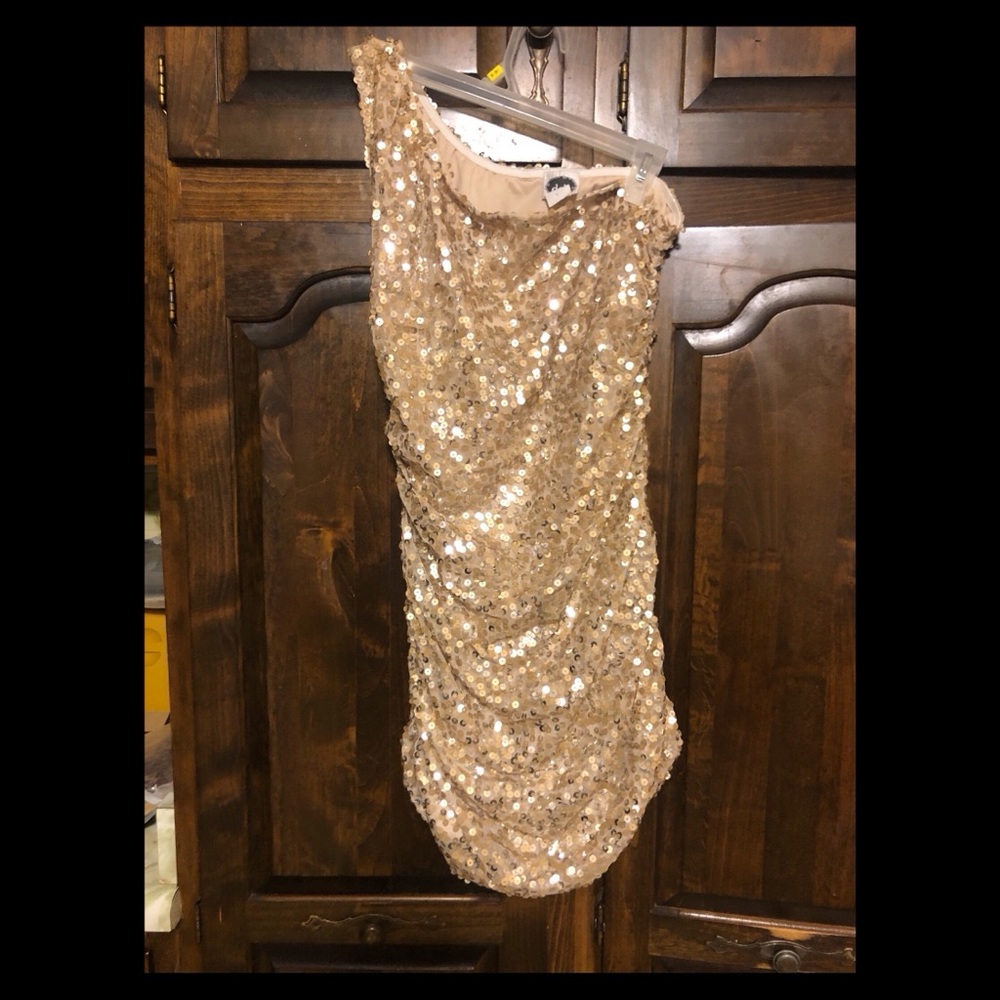 Prom/Formal/Night Dress! Size L! Deb Brand! One shoulder, gold, sequins!